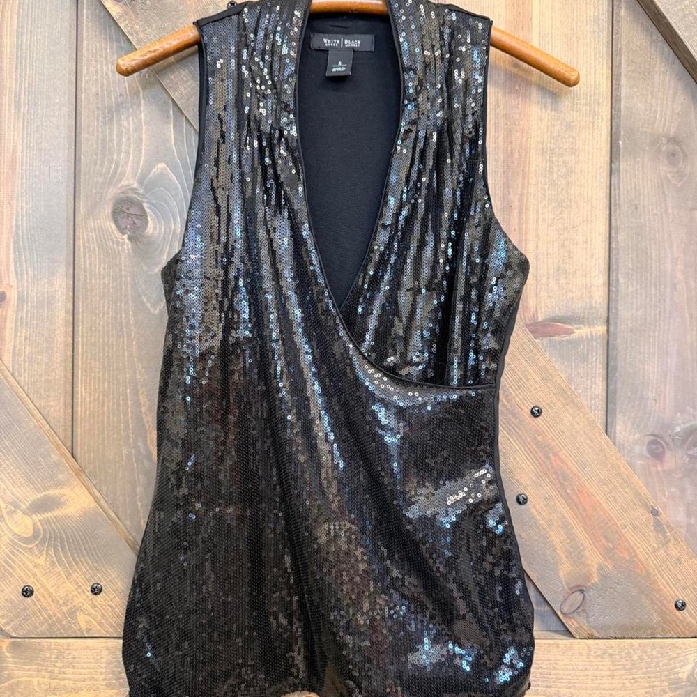 White House Black Market Sequin Top Women S Black Good V-Neck Wrap Sleeveless